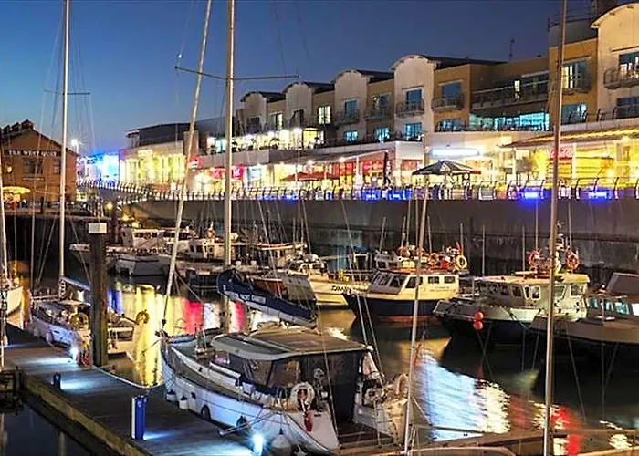 Floating Boat View - Sea View - Brighton Marina